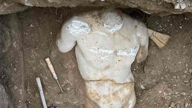 Βρέθηκε άγαλμα σε σκάμμα φυσικού αερίου