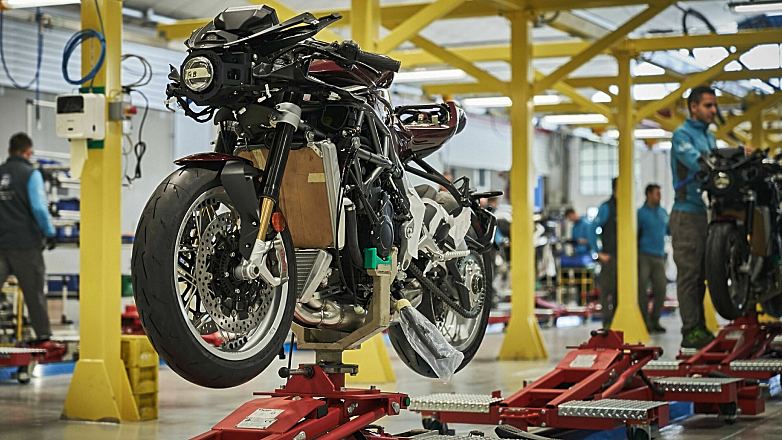 H KTM πουλάει την MV Agusta