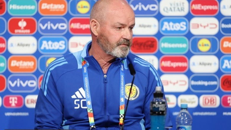 Κλαρκ: «Σεβόμαστε την Ελλάδα, ήρθε η ώρα να πάμε στο Παγκόσμιο Κύπελλο»