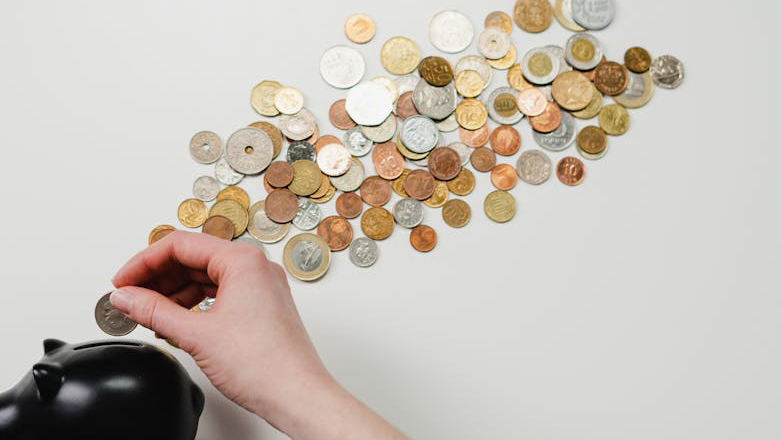 Πότε θα γίνει η πληρωμή επιδομάτων, δώρου Χριστουγέννων και των συντάξεων Ιανουαρίου 2025