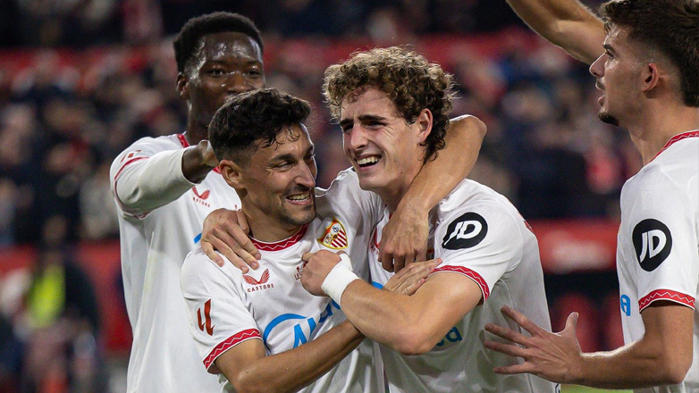 Ισπανία: Η Σεβίλλη αποχαιρέτησε με νίκη τον «θρύλο» Χεσούς Νάβας