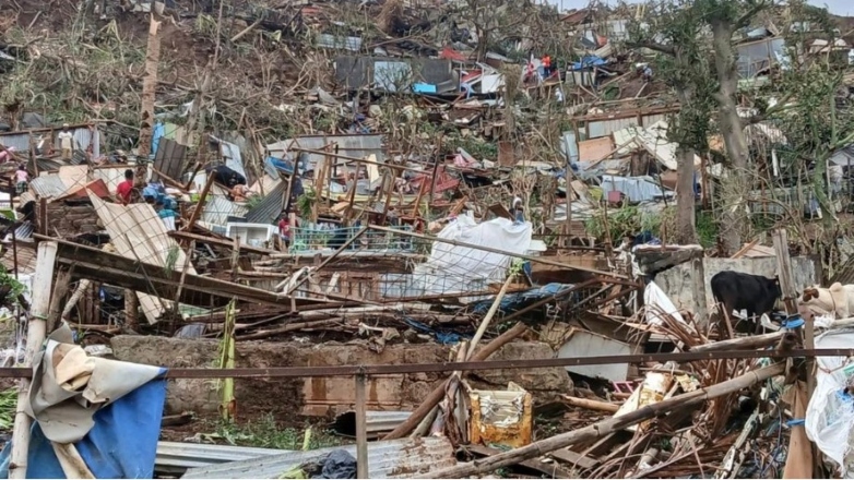 Φόβοι για εκατόμβη νεκρών από τον κυκλώνα Σίντο Φόβοι για εκατόμβη νεκρών από τον κυκλώνα Σίντο