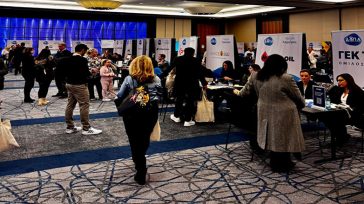 Πάνω από 1.600 ενδιαφερόμενοι στην «Ημέρα Καριέρας» στο Ντίσελντορφ