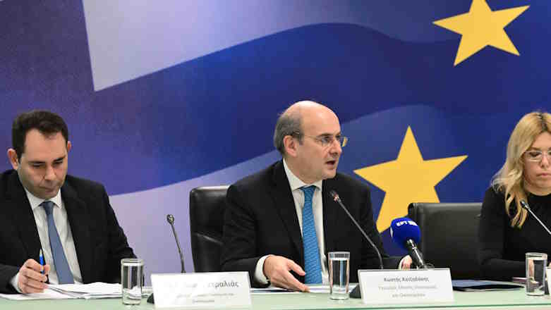 Ο Κ. Χατζηδάκης δημοσιοποίησε πίνακα που δείχνει ότι η Ελλάδα έχει πετύχει την ταχύτερη μείωση δημόσιου χρέους στην Ε.Ε.