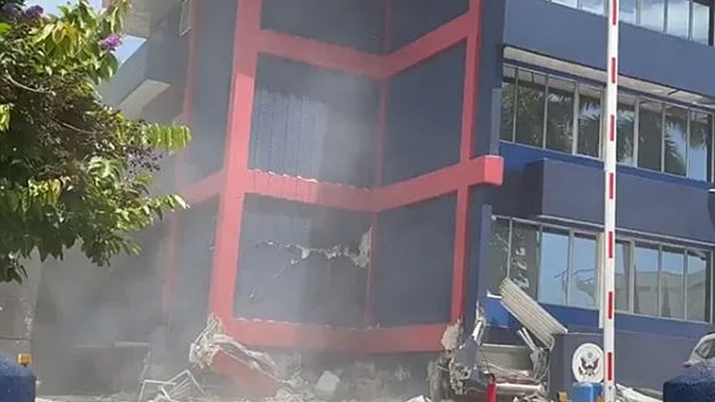 Ζημιές από τον ισχυρό σεισμό 7,3 Ρίχτερ στα νησιά Βανουάτου