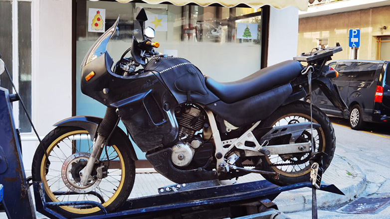 Εντοπίστηκε η μία μηχανή των ληστών των τραπεζών στη Νέα Ιωνία