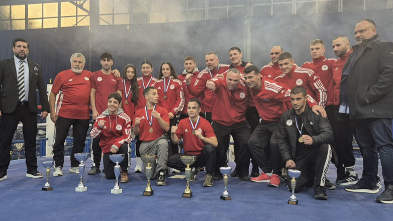 Πυγμαχία: Πρωταθλητής στους άνδρες και στις γυναίκες ο Ολυμπιακός