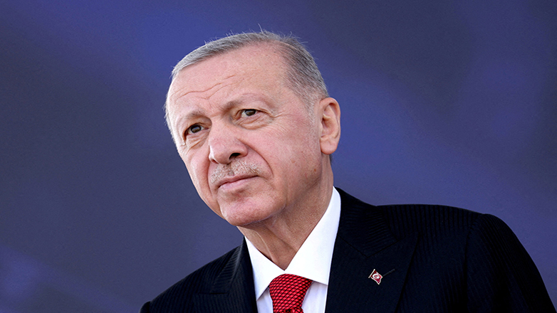 Συναντήσεις Ερντογάν στο Κάιρο με τους προέδρους της Αιγύπτου και του Ιράν