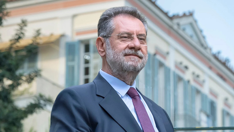 Βουλευτής του ΣΥΡΙΖΑ έκανε βιντεοκλήση σε επιτροπή της Βουλής ενώ οδηγούσε