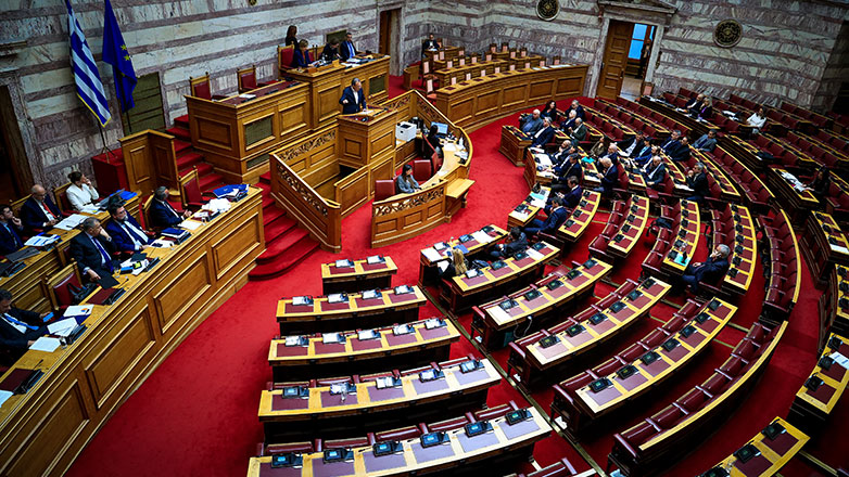 Κατά πλειοψηφία ψηφίστηκαν το νομοσχέδιο για την αναδιάρθρωση των σιδηροδρόμων και τρεις υπουργικές τροπολογίες
