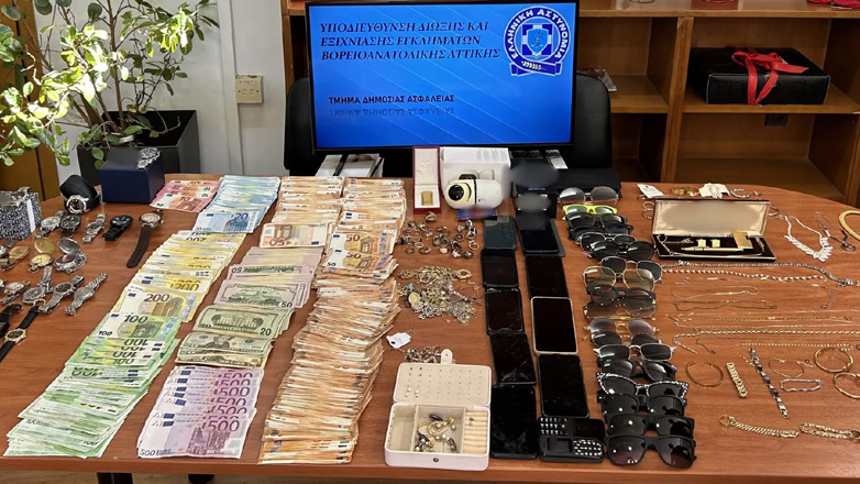 Εξαρθρώθηκε συμμορία που διέπραττε κλοπές από σπίτια