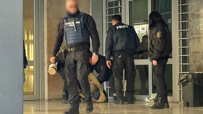 Θεσσαλονίκη: Στο ψυχιατρείο ο Ελληνοβρετανός για τον εκρηκτικό μηχανισμό έξω από τα δικαστήρια