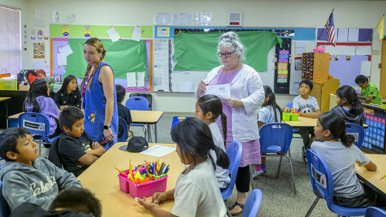 Washington Post: Περισσότερα από 3.100 παιδιά ιθαγενών Αμερικανών πέθαναν σε οικοτροφεία στις ΗΠΑ