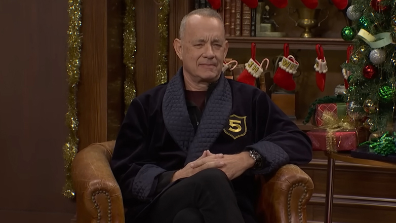 Τομ Χανκς: Ανησυχία για την υγεία του μετά την εμφάνισή του στο Saturday Night Live – Έτρεμαν τα χέρια του