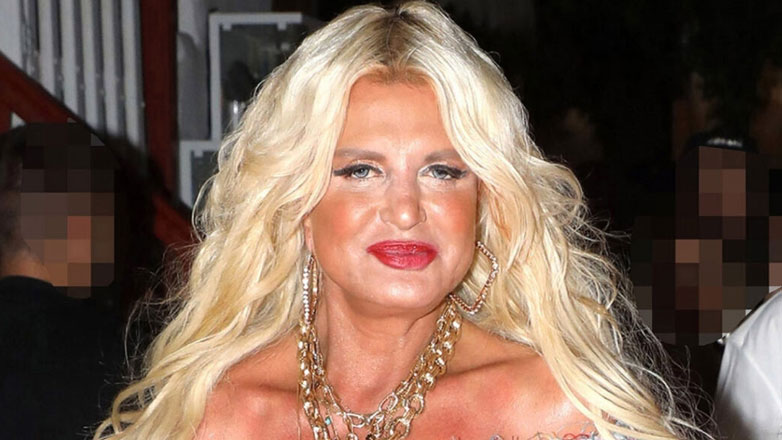 Μαρίνα Σταυράκη: Για ψώνια σε μαγαζί με «μαϊμού» τσάντες – «Εμείς δίνουμε αξία σε αυτό που φοράμε»