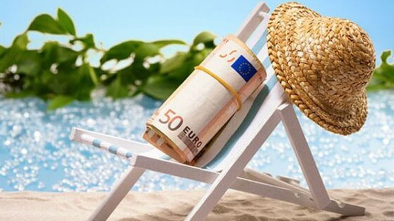 Τα τουριστικά έσοδα ξεπέρασαν εκείνα του 2023 κατά 5% στο δεκάμηνο