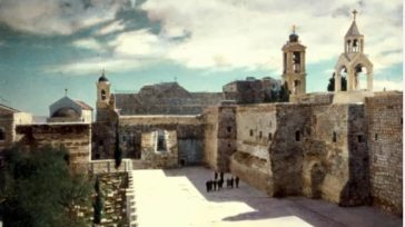 Στη σκιά του πολέμου τα Χριστούγεννα στη Βηθλεέμ