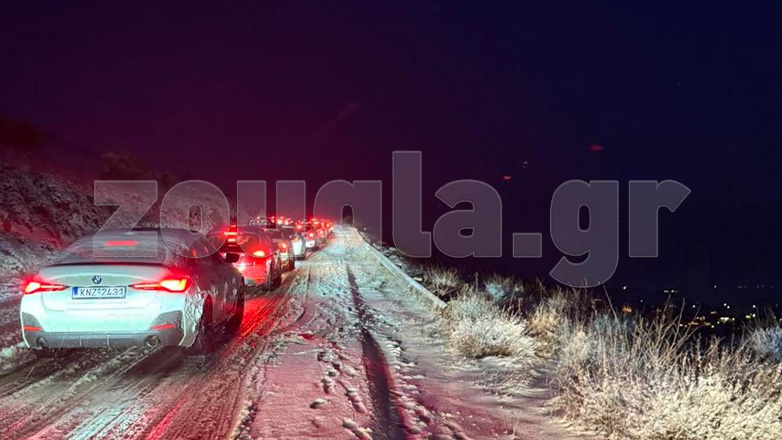 Αράχωβα: Τα ηλεκτρικά αυτοκίνητα προκάλεσαν το χάος