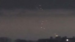 ΗΠΑ: Βίντεο με μυστηριώδη φωτεινά αντικείμενα στον ουρανό της Νέας Υόρκης και της Φλόριντα