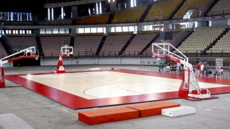 Πλημμύρισε το Στάδιο Ειρήνης και Φιλίας Πλημμύρισε το Στάδιο Ειρήνης και Φιλίας