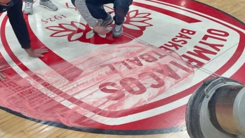 Αποτίμηση ζημιάς από το ΣΕΦ: «Φούσκωσε το παρκέ, πρόβλημα στην οροφή»