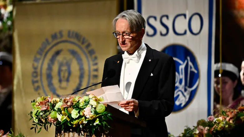 Ο «νονός της τεχνητής νοημοσύνης» προειδοποιεί ότι αυτή μπορεί να εξαφανίσει την ανθρωπότητα