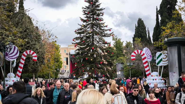 Εορταστικό ωράριο: Πώς θα λειτουργήσουν τα καταστήματα