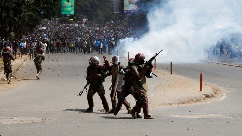 Κένυα: Ξύλο από την αστυνομία κατά της διαμαρτυρίας για τις φερόμενες απαγωγές επικριτών της κυβέρνησης