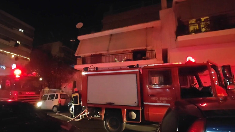 Φωτιά σε διαμέρισμα στη Λαμπρινή