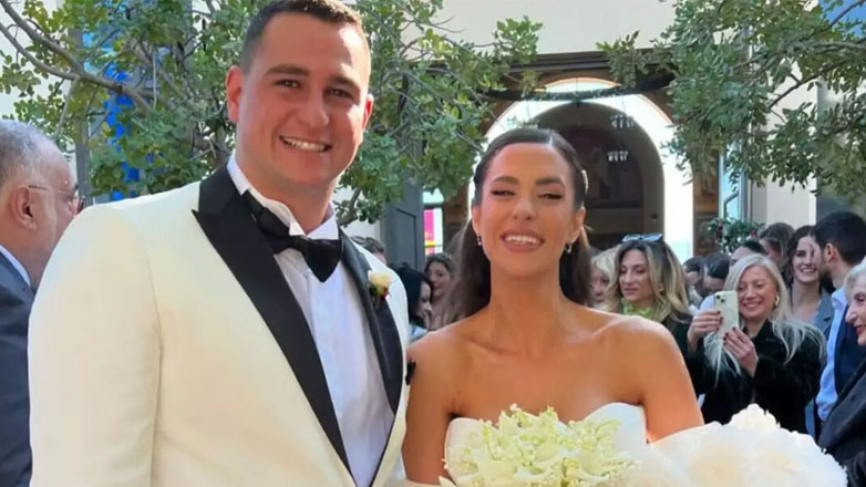 Ιζαμπέλλα Φούλοπ & Γιώργος Δερβίσης: Παντρεύτηκαν στην Βουλιαγμένη!