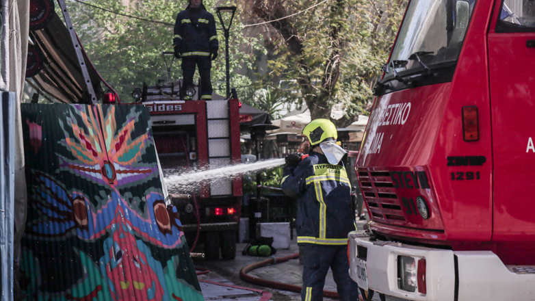 Φωτιά σε κτήριο στην Πατησίων