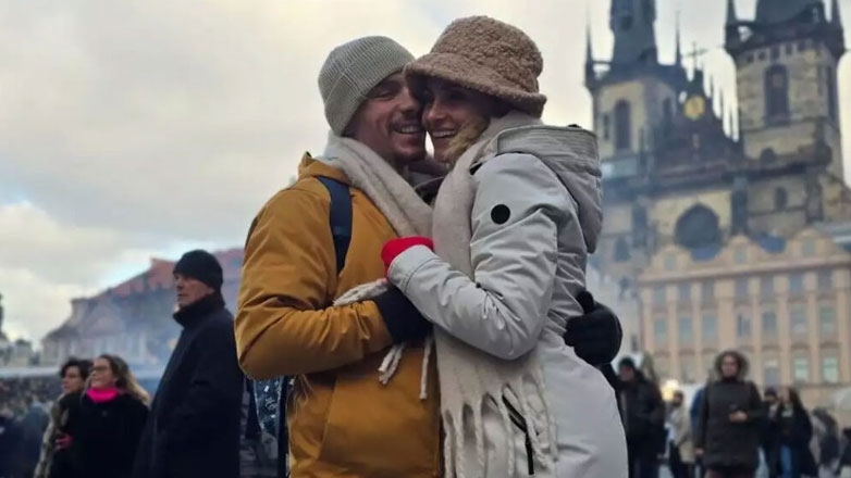 Λευτέρης Πετρούνιας – Βασιλική Μιλλούση: Το φωτογραφικό άλμπουμ από το οικογενειακό ταξίδι τους στην Πράγα