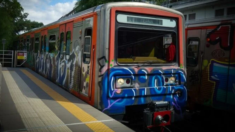 Νέο επικίνδυνο περιστατικό στον ΗΣΑΠ – Άνοιξαν οι πόρτες εν κινήσει