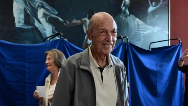 Στον ύπνο του πέθανε ο Κώστας Σημίτης Στον ύπνο του πέθανε ο Κώστας Σημίτης