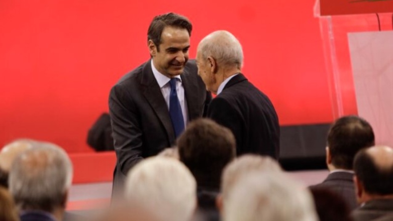 Κ. Μητσοτάκης: «Με θλίψη και σεβασμό αποχαιρετώ τον Κώστα Σημίτη»