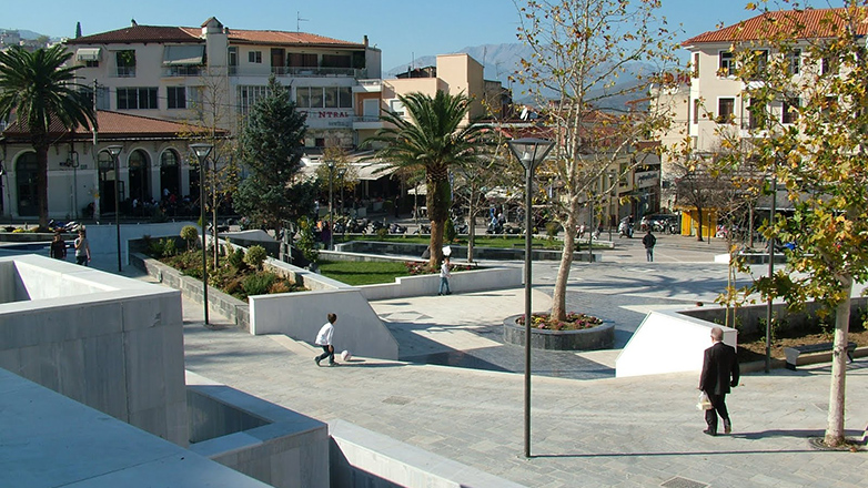 Λιβαδειά: Δύο αδέλφια μαχαίρωσαν 20χρονο στη κεντρική πλατεία Λιβαδειά: Δύο αδέλφια μαχαίρωσαν 20χρονο στη κεντρική πλατεία