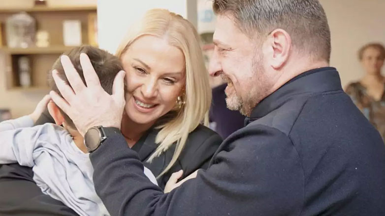 Νίκος Χαρδαλιάς: Η επίσκεψη στα Παιδικά Χωριά SOS με τη σύζυγό του Γιώτα Παναγιωτοπούλου