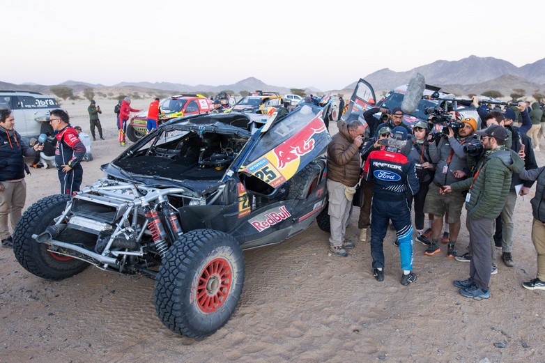 Dakar 2025: Άδοξο τέλος για τους Carlos Sainz και Lucas Cruz