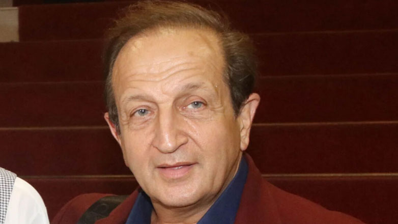 Σπύρος Μπιμπίλας: «Είμαι gay αλλά ανενεργός»