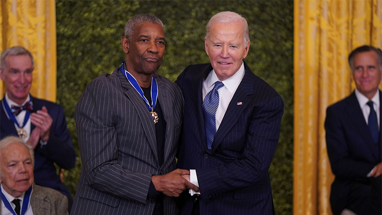 Bono, Μάικλ Τζ. Φοξ, Ντένζελ Ουάσινγκτον: Τιμήθηκαν με το Προεδρικό Μετάλλιο της Ελευθερίας στις ΗΠΑ