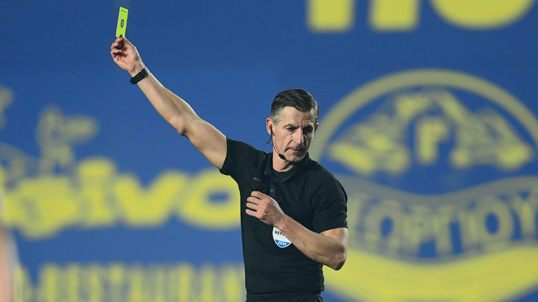 Oύτε ο παρατηρητής διαιτησίας είδε το πέναλτι που καταλογίστηκε υπέρ του Ολυμπιακού στο Αγρίνιο!