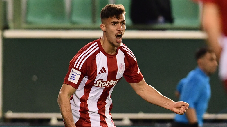 Ανανέωσε με τον Ολυμπιακό ο Μπάμπης Κωστούλας!