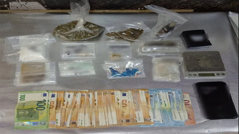 Σύλληψη 33χρονου για κατοχή και διακίνηση ναρκωτικών στην Αττική