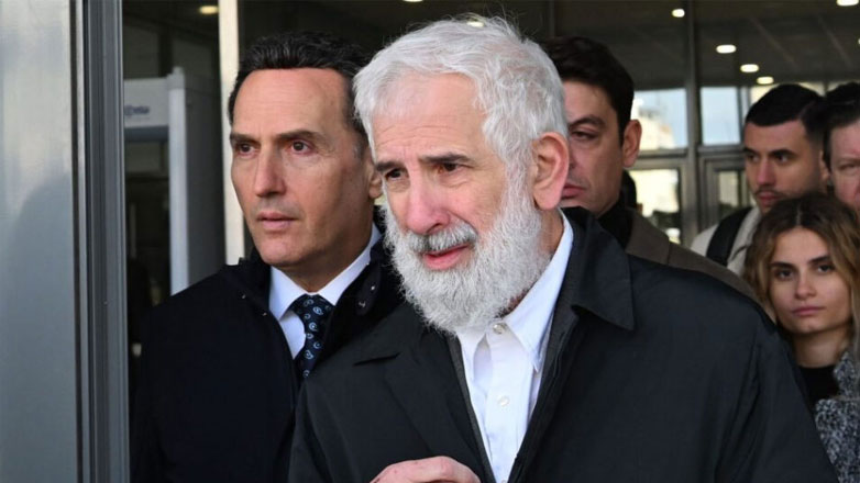 Ο Πέτρος Φιλιππίδης έσπασε τη σιωπή του στη δίκη του – «Πόσο πια να ξεφτιλιστώ; Είναι όλα ψέματα όσα ακούω»