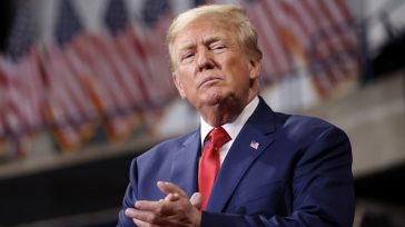 Ο Τραμπ σε ρόλο… Αυτοκράτορα