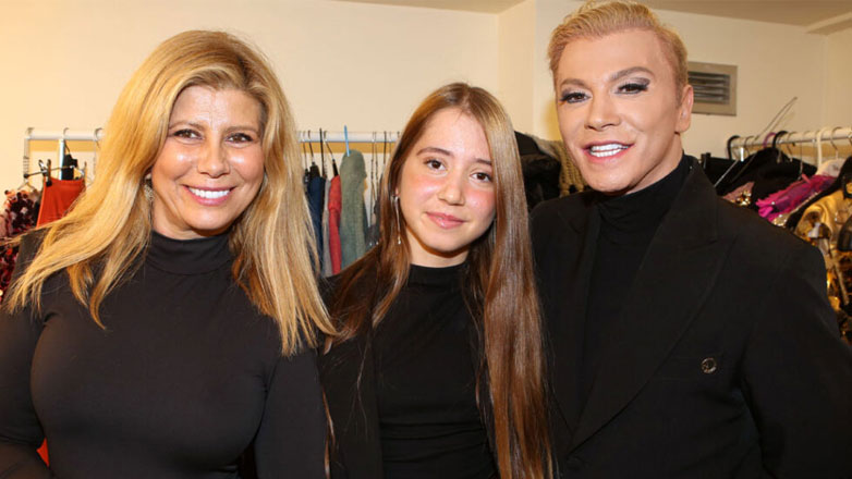 Ζήνα Κουτσελίνη: Στην θεατρική παράσταση του Τάκη Ζαχαράτου με την κόρη της, Έμμα Παπασταθοπούλου