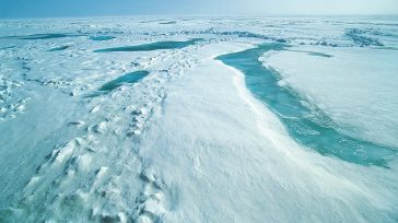 «Πόλεμος στον πάγο»: Η Μόσχα δηλώνει ότι έχει στρατηγικά εθνικά συμφέροντα στην Αρκτική