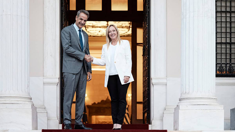 Μελόνι: «Εγώ και ο Κυριάκος Μητσοτάκης καθόμαστε δίπλα-δίπλα στα Ευρωπαϊκά Συμβούλια»