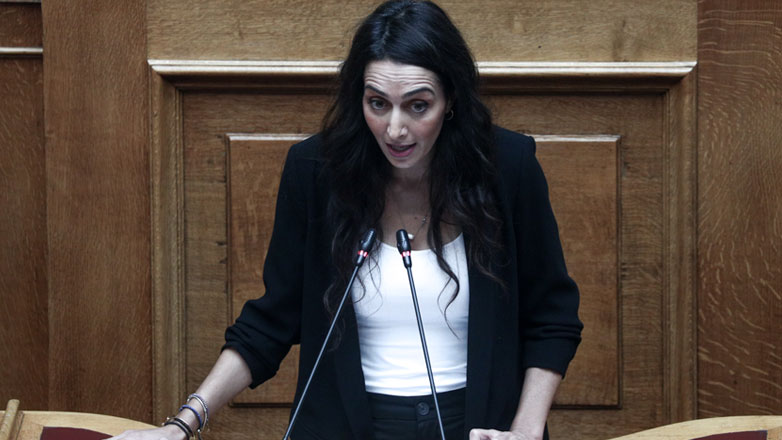 Λιποθύμησε η βουλευτής του ΠΑΣΟΚ Κατερίνα Σπυριδάκη