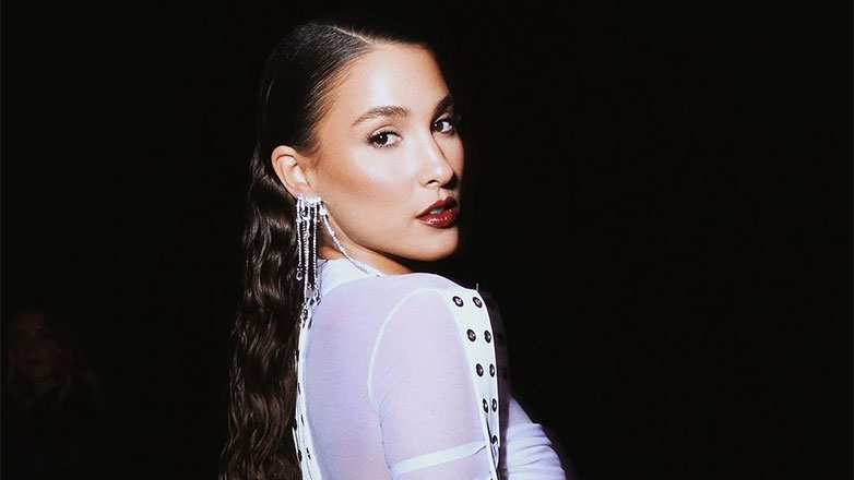 Η Evangelia διεκδικεί την εκπροσώπηση της Ελλάδας στην Eurovision 2025